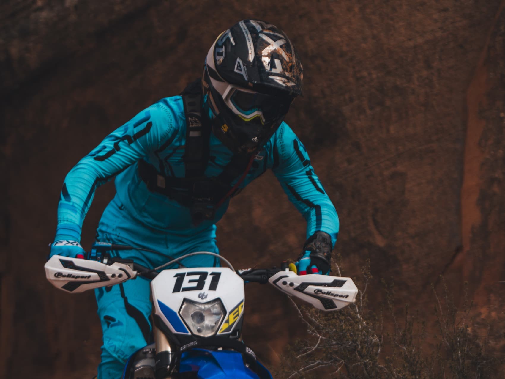 Dirt Bike Racing Tips: Get Ahead of the Pack Like a Pro